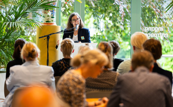 Dr. Wendy Gers - Foto door Aron Weidenaar Dr. Wendy Gers - Foto door Aron Weidenaar