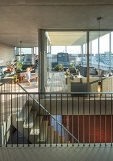 Driegeneratiehuis int boven foto Ossip van Duivenbode.jpg.jpg