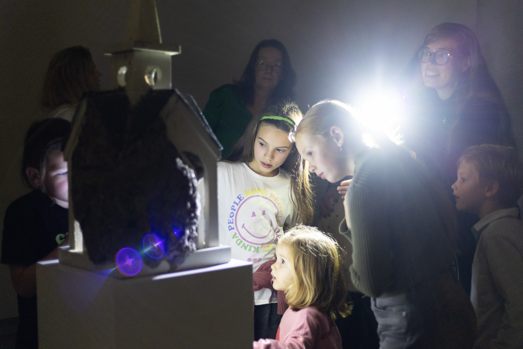 zaklamptour tijdens coole kidsnacht 2024