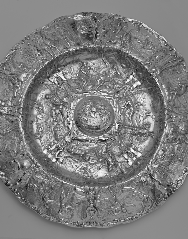 Lampetschotel | Collectie Fries Museum, bruikleen Voogden Stichting het Dr. H. Popta-Gasthuis, Marsum. Foto door Tom Haartsen Lampetschotel | Collectie Fries Museum, bruikleen Voogden Stichting het Dr. H. Popta-Gasthuis, Marsum. Foto door Tom Haartsen