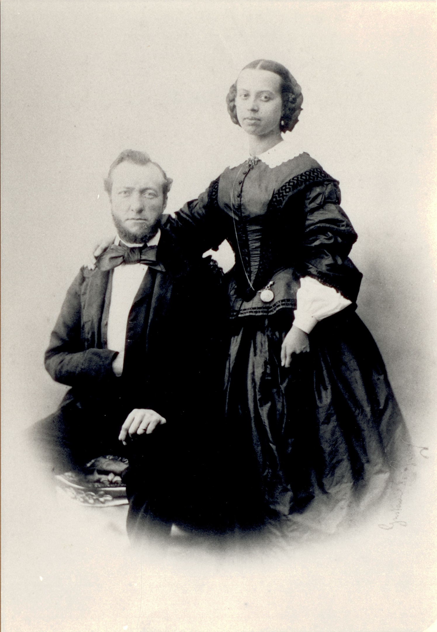 Portret van het echtpaar Holleman-Van Hoven, circa 1858. Foto met dank aan Heemkundekring Son en Breugel