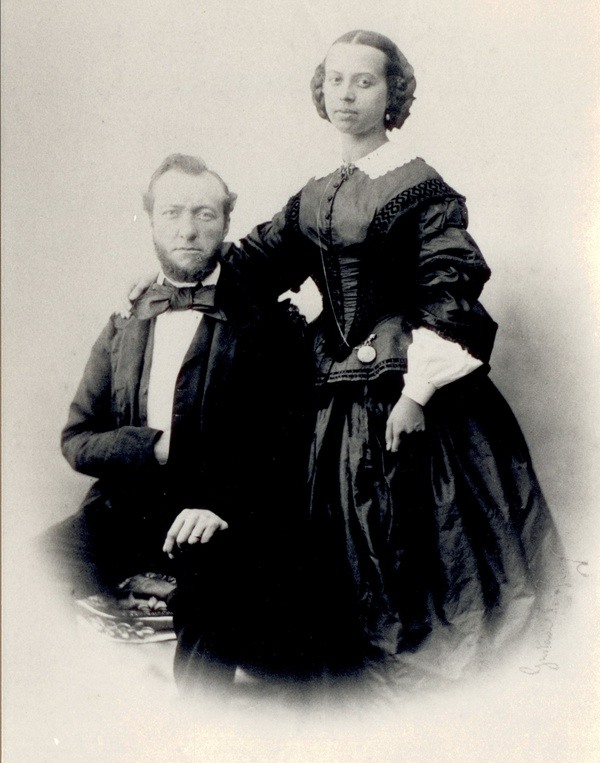Portret van het echtpaar Holleman-Van Hoven, circa 1858. Foto met dank aan Heemkundekring Son en Breugel