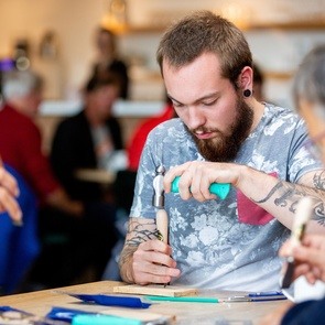 middeleeuws ambacht: leerbewerken