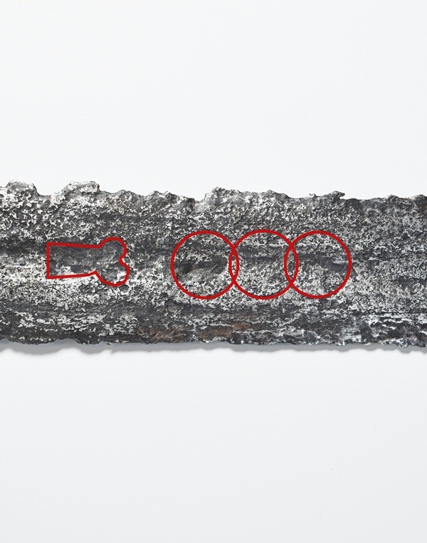 Foto na de restauratie (detail). Anderhalfhandig tweesnijdend zwaard, 1200-13501400, collectie Koninklijk Fries Genootschap. Beeld: Paulien Kaan