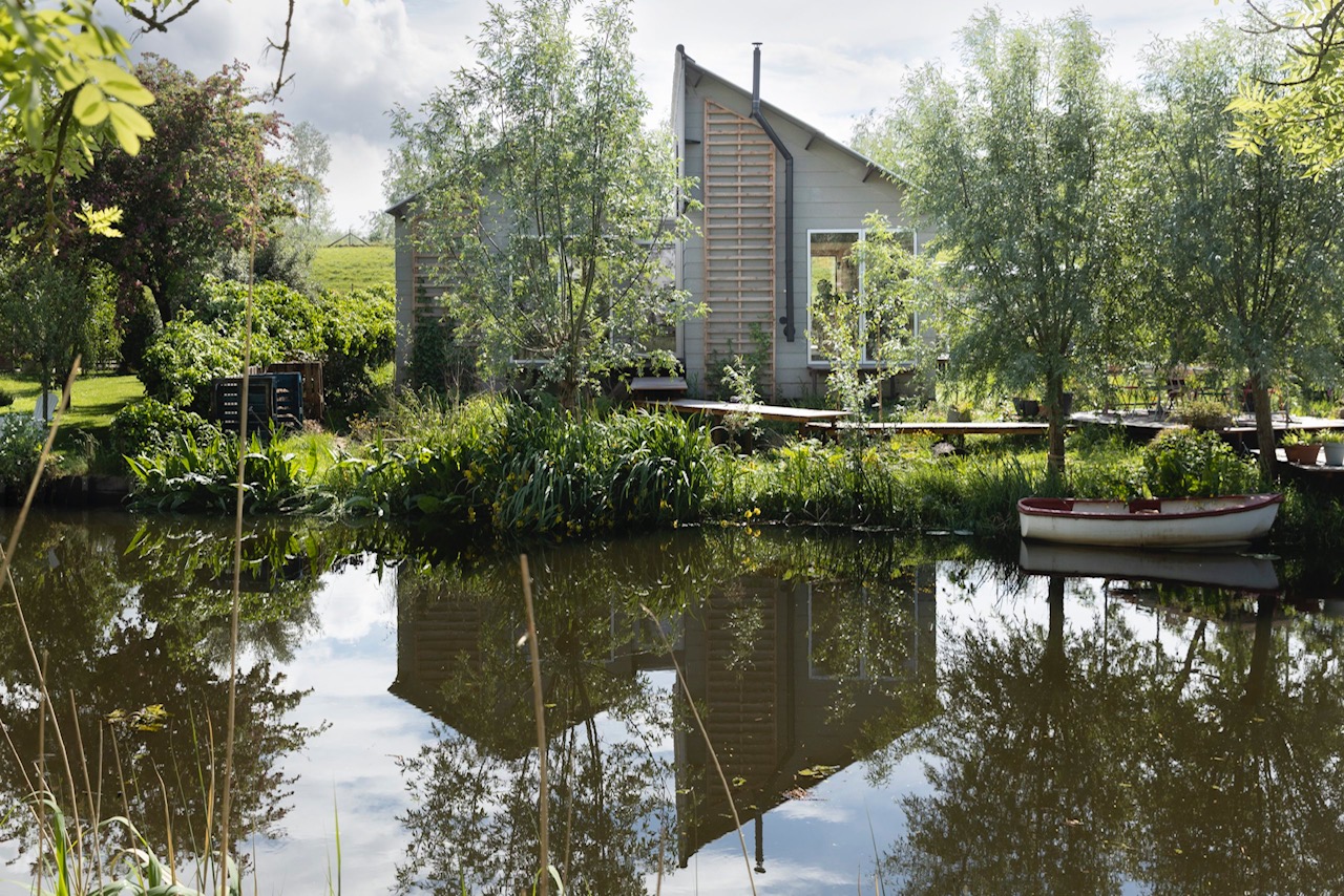 Winnaars Laura van Santen en Diederik de Koning (la-di-da design & architecture) voor Dijkhuis in Strijensas