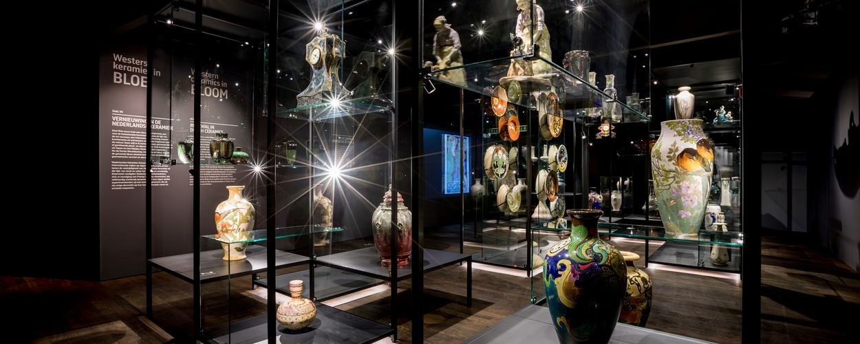 Art Nouveau in Keramiekmuseum Princessehof Art Nouveau in Keramiekmuseum Princessehof