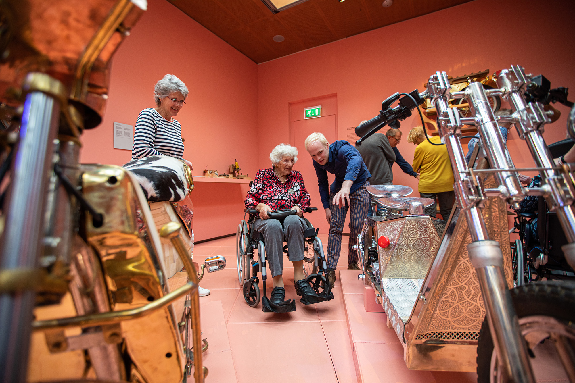 Rondleiding dementerende ouderen in samenwerking met Kwadrantgroep - foto Lucas Kemper