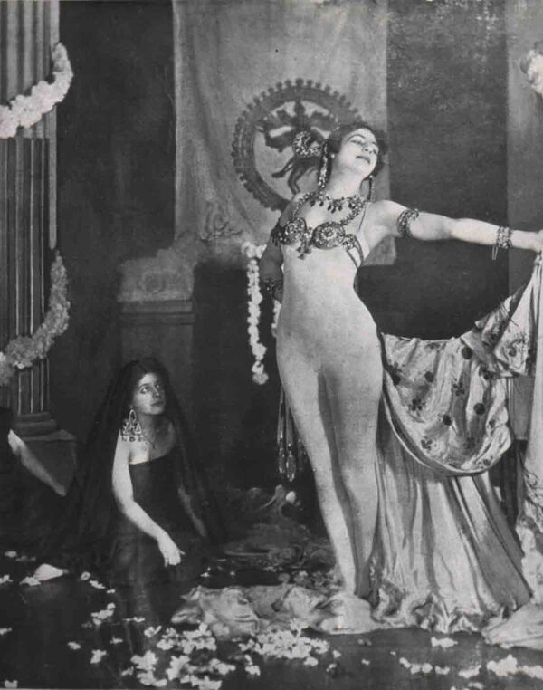 Mata Hari as a dancer in the Guimet Museum, March 13th 1905, Collection Fries Museum, Leeuwarden