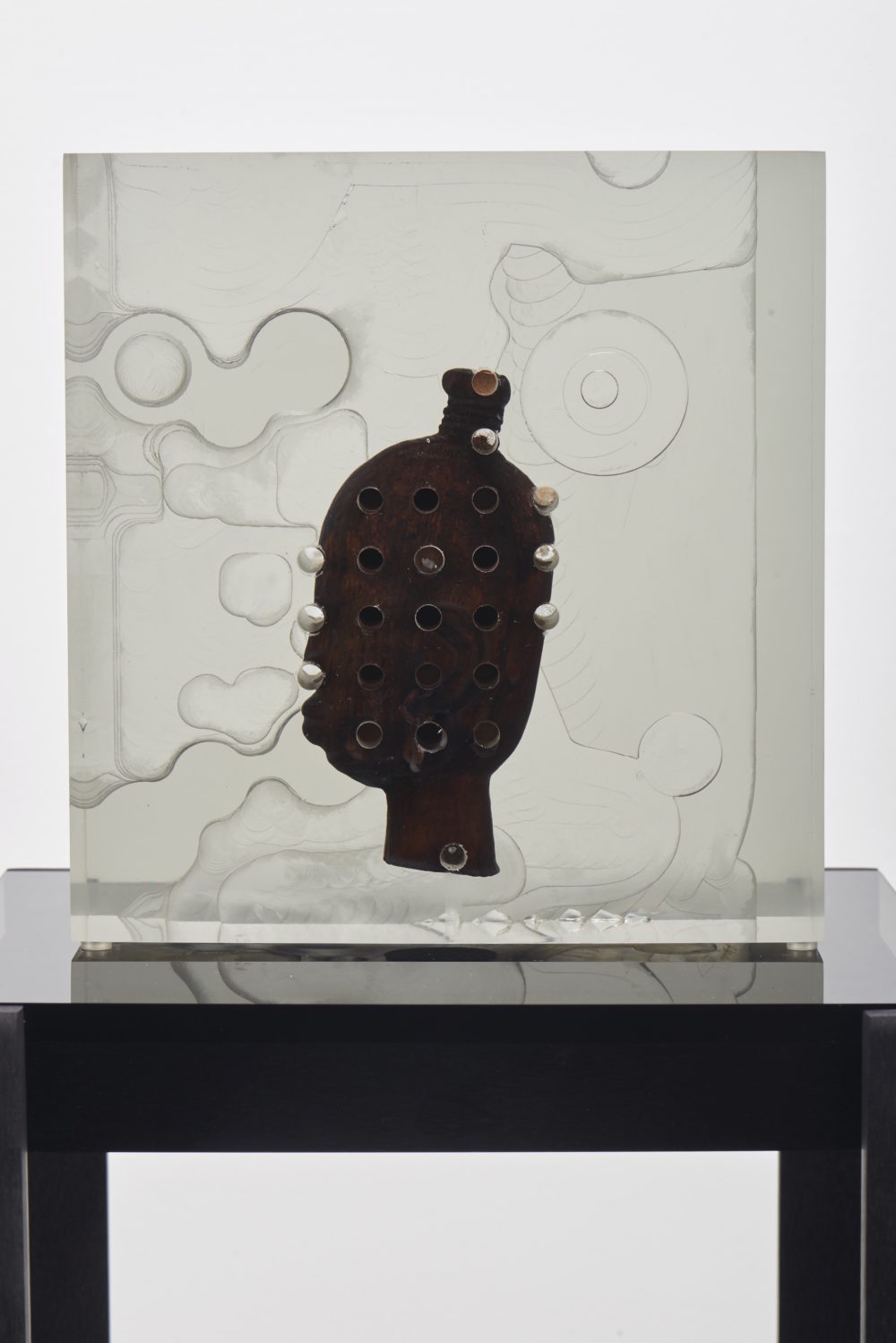 3 Harrison_Dark-Silhouette-Female-Fragment-2018_MAH00077ST-1000x1498