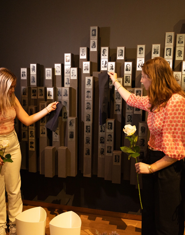 Verzetsvrouwen toegevoegd aan monument Verzetsvrouwen toegevoegd aan monument