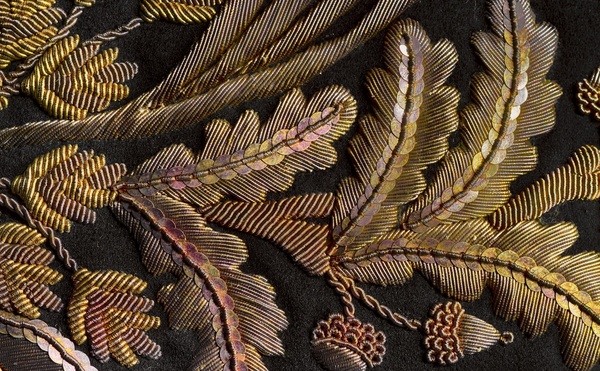 Coat of official costume of Knighthood of the province of Friesland, 1826-1849, collection Fries Museum. Photo: Erik & Petra Hes Coat of official costume of Knighthood of the province of Friesland, 1826-1849, collection Fries Museum. Photo: Erik & Petra Hes